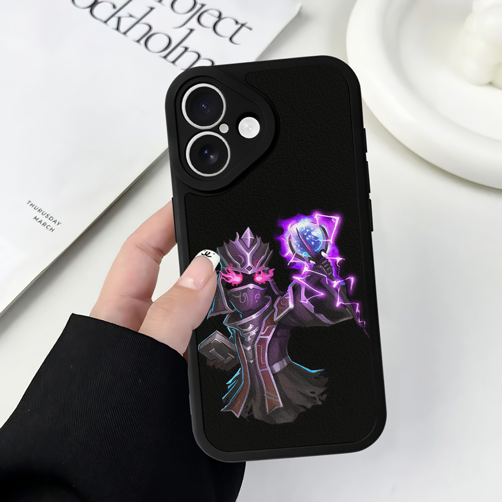リーグ・オブ・レジェンド League of Legends LOL 【iPhone 16シリーズ対応】シリコンスマホケース（レザー調） 材質：シリコン